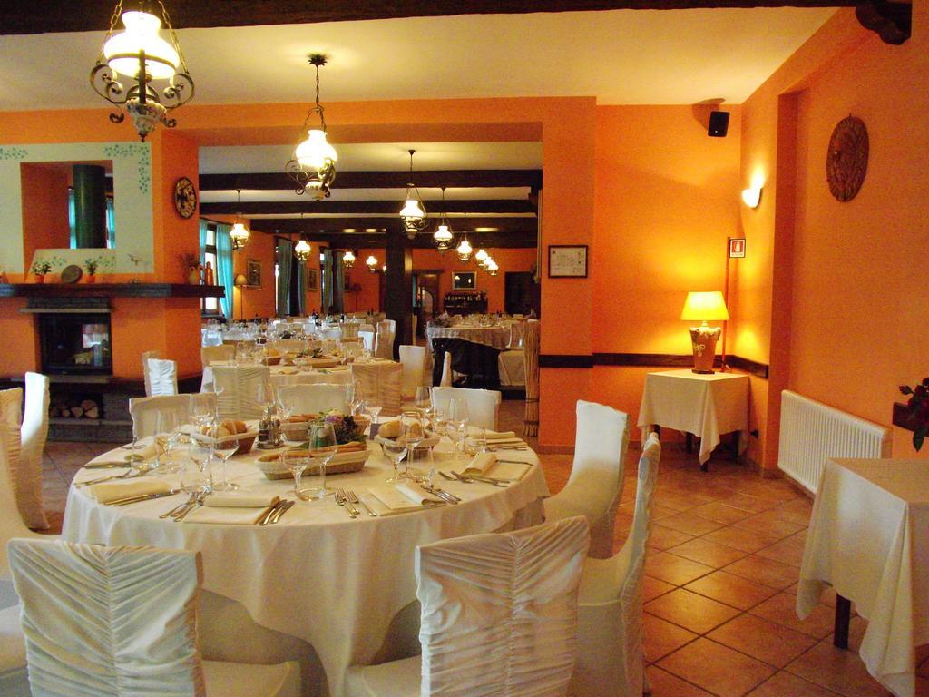 Hôtel L'Incontro à Alice Superiore Extérieur photo